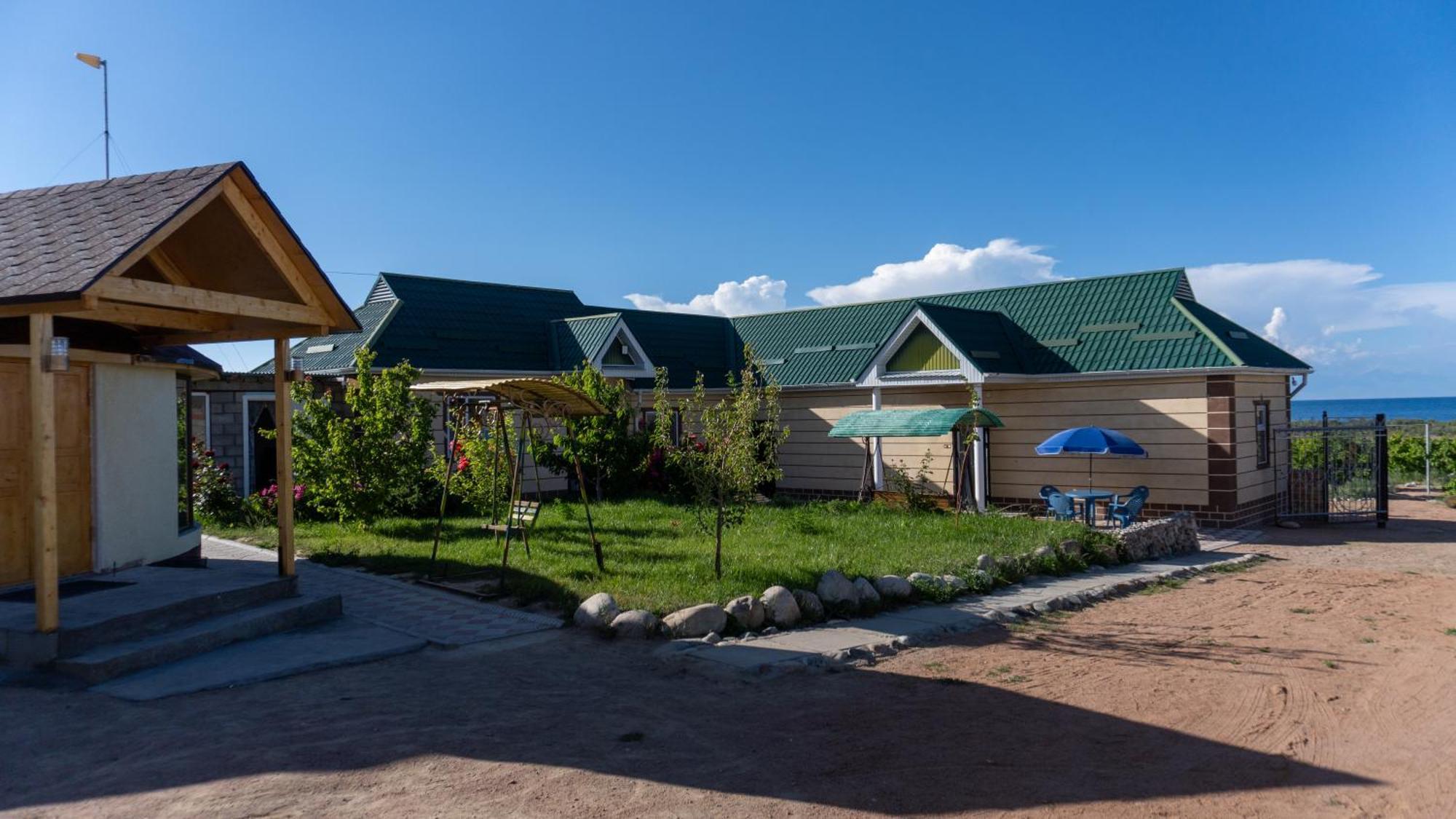 Svetlana Guest House Bokonbayevo Екстер'єр фото