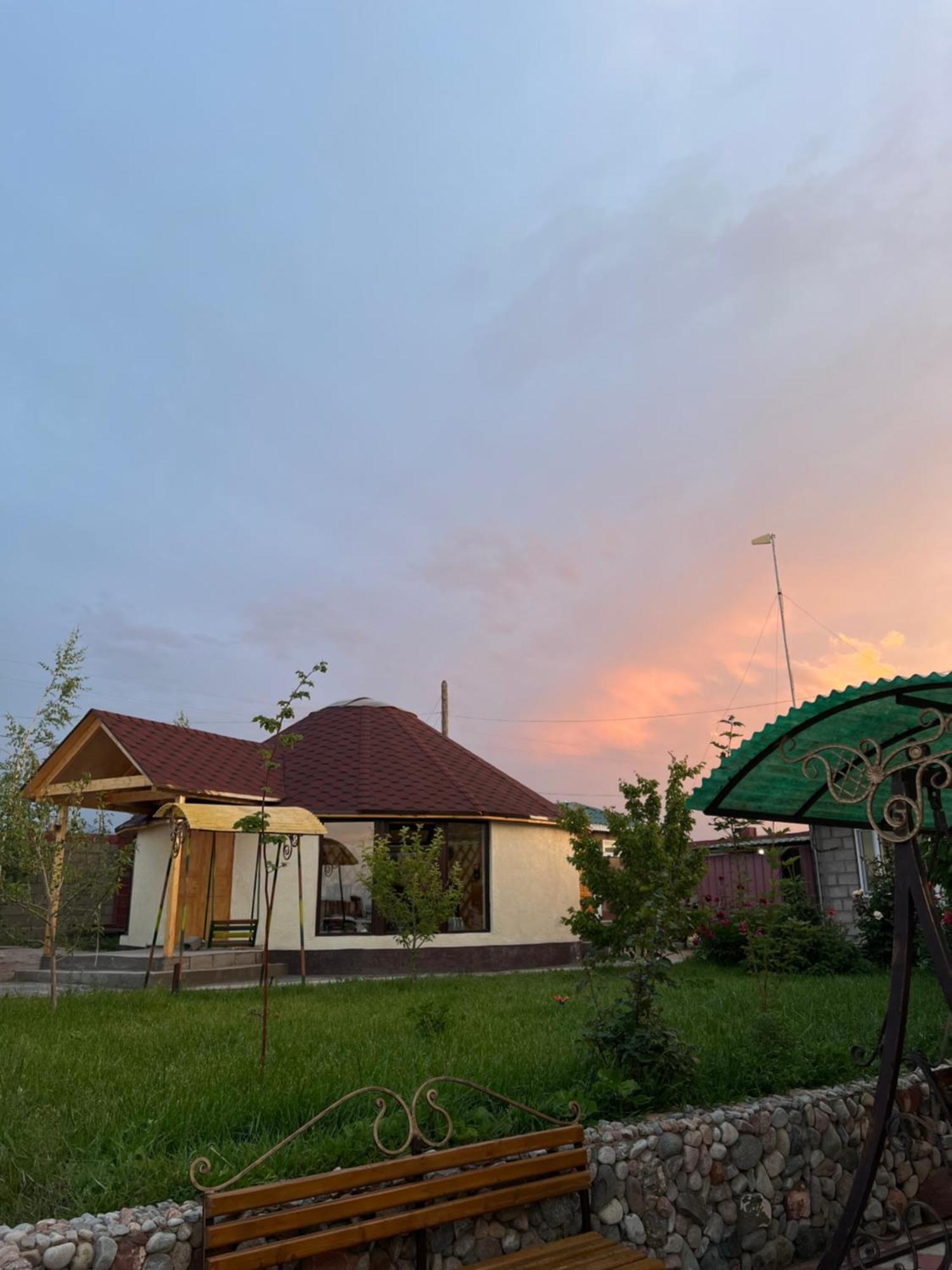 Svetlana Guest House Bokonbayevo Екстер'єр фото